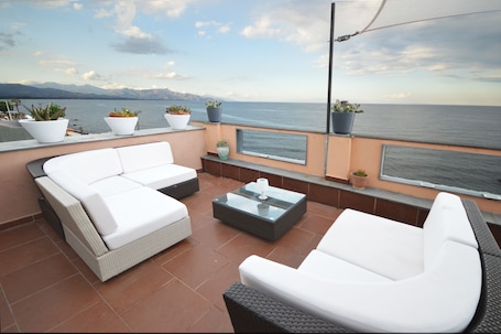 Terrazza/patio. Mar Dei Poeti