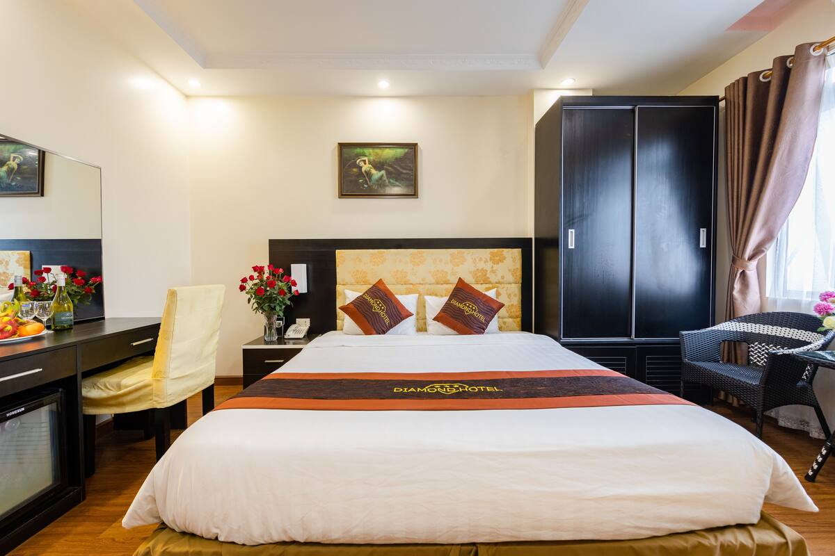 Minibar, desk, laptop workspace, blackout curtains