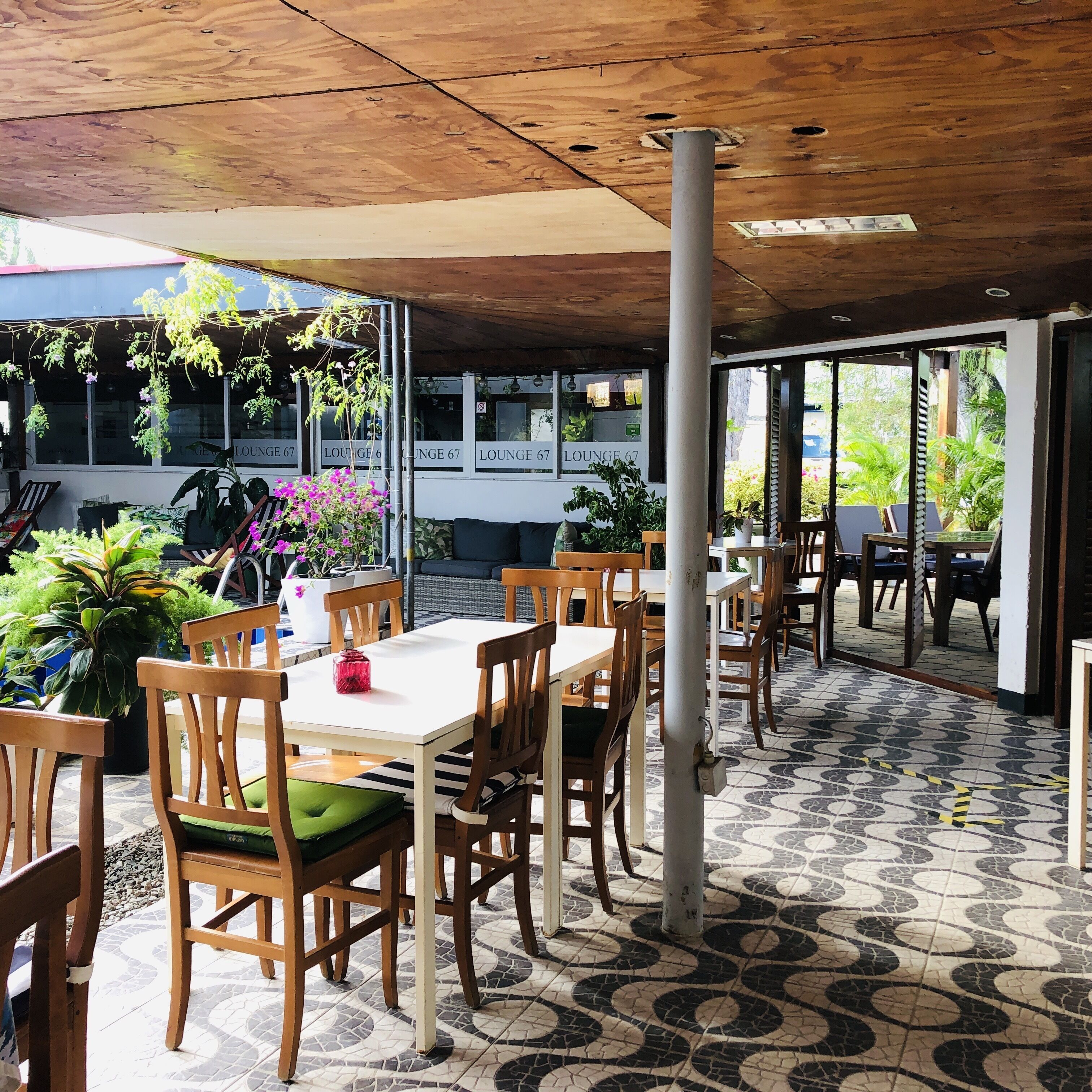 daily continental breakfast (usd 15 per person)