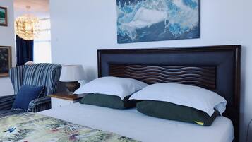 Studio Suite Eksklusif, pemandangan kota | Seprai premium, tirai kedap cahaya, dan setrika/meja setrika