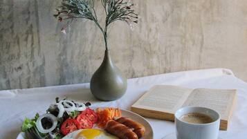 Free daily self-service breakfast