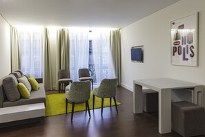 Apartment, 1 Bedroom | Living room | Flat-screen TV - Porto Old Town (Porto)