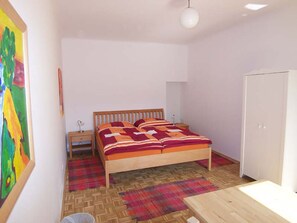 Standard Apartment, Non Smoking, Garden Area | 1 bedroom, premium bedding, iron/ironing board, free cribs/infant beds - Apartment Center (Vienna)
