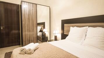 Comfort Apartment, 3 Bedrooms | 3 bedrooms, premium bedding, desk, blackout drapes