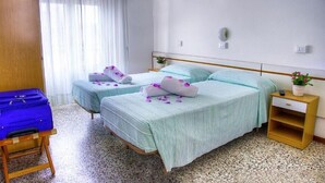 Double or Twin Room | In-room safe, cribs (surcharge), WiFi (free), bed sheets - Hotel Villa Iris (Rimini)