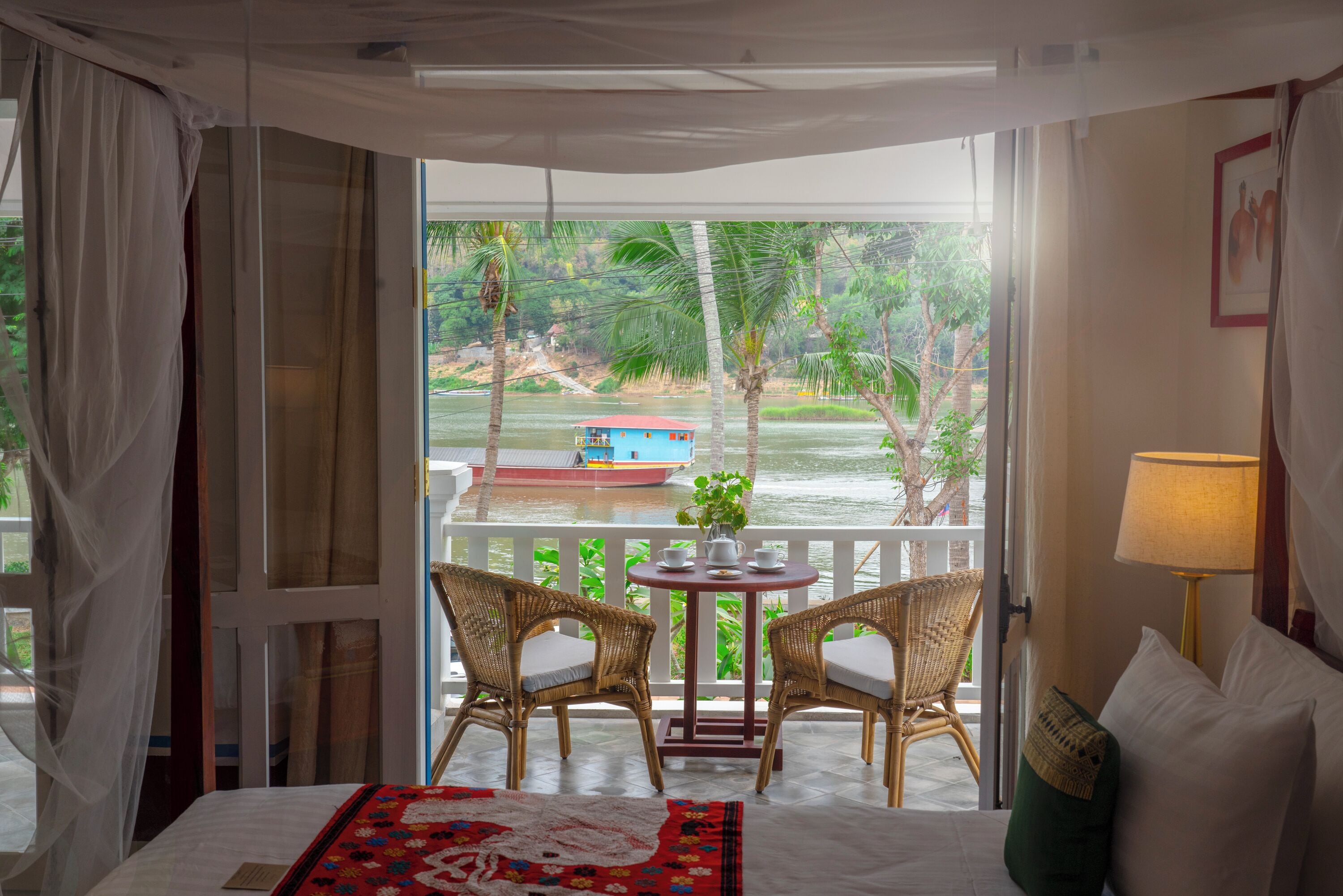 Superior Room with Balcony | Premium-sengetøj, gratis minibar, pengeskab på værelset, skrivebord