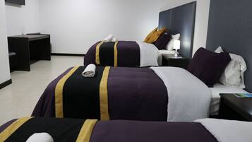 Premium bedding, in-room safe, free WiFi, bed sheets
