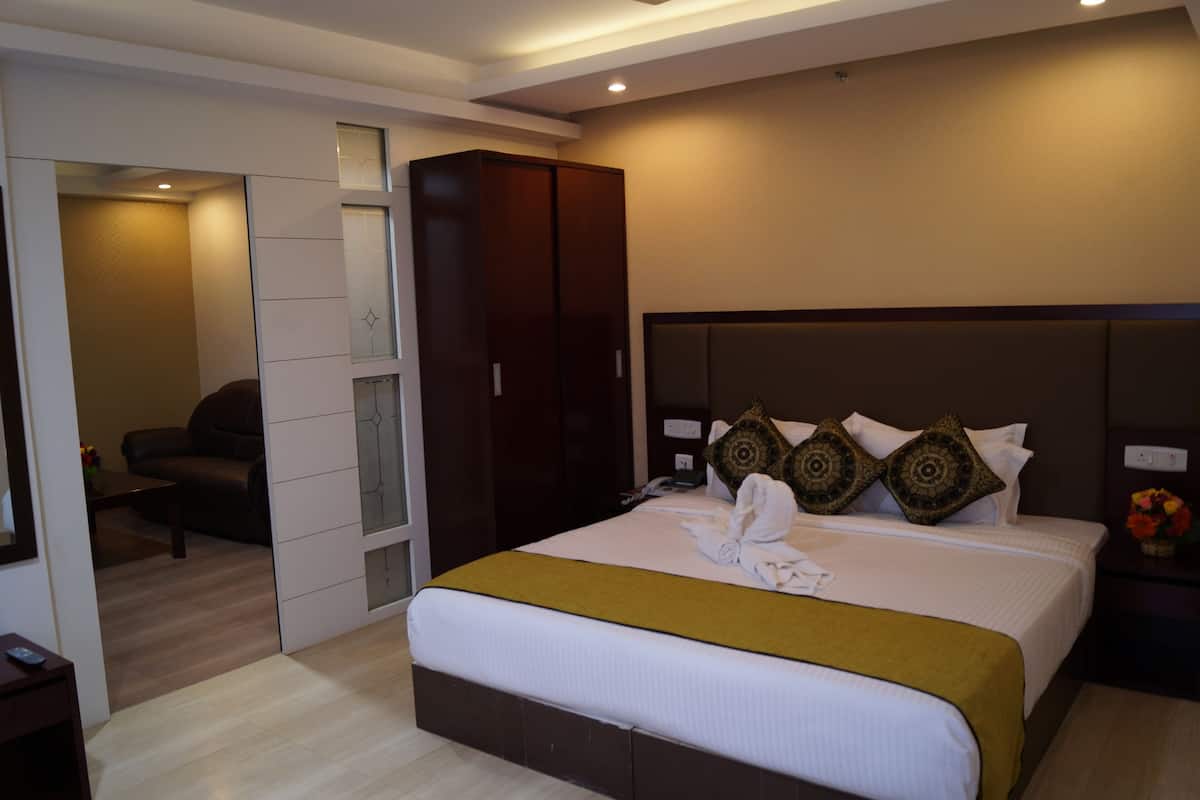 1 bedroom, premium bedding, minibar, in-room safe