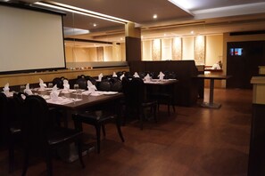 Lunch and dinner served - Hotel Winsar Park (Visakhapatnam)