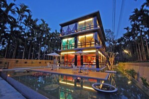 Front of property – evening/night - Full House Bed and Breakfast (Yuchi)