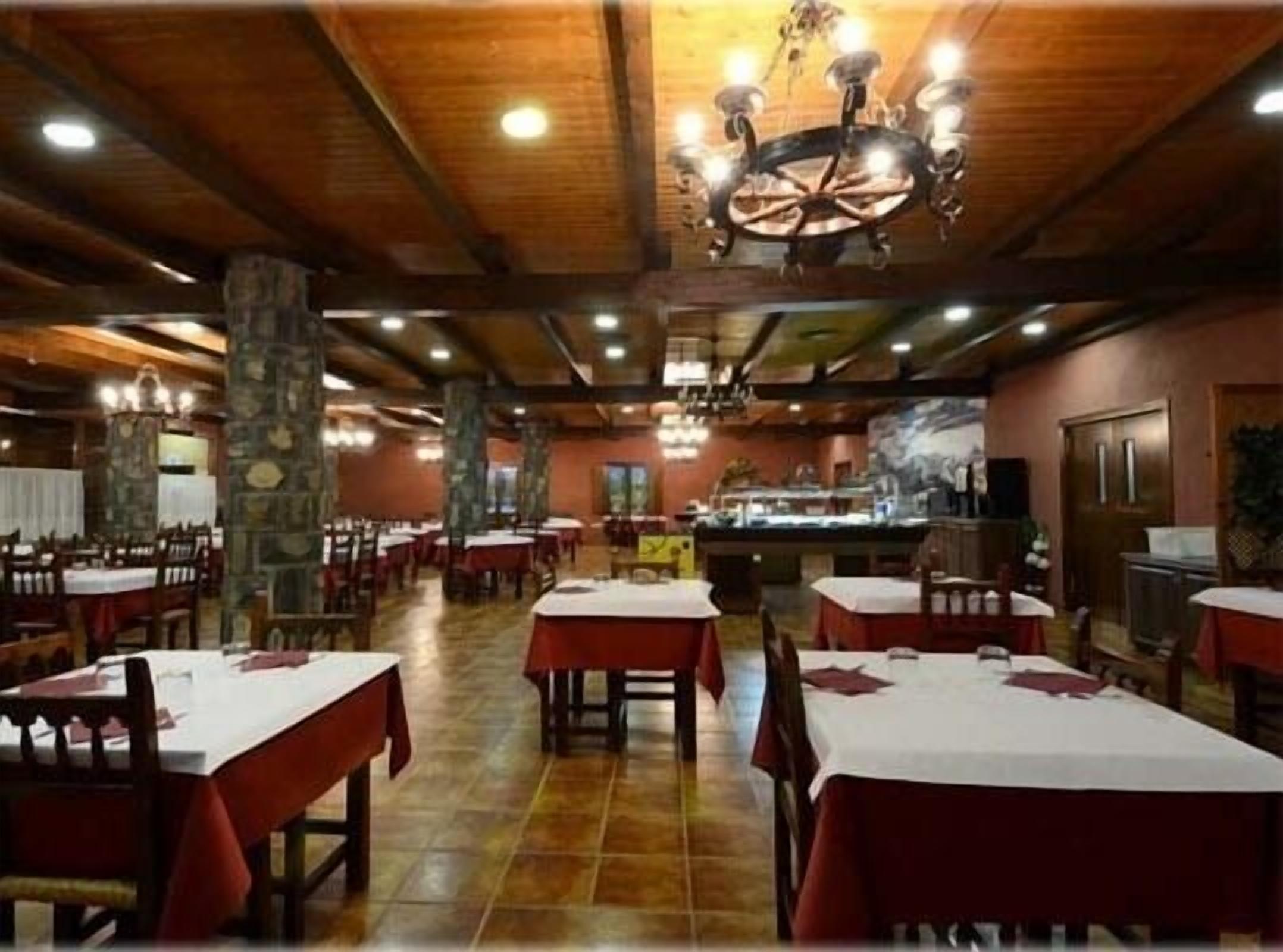 breakfast and dinner served