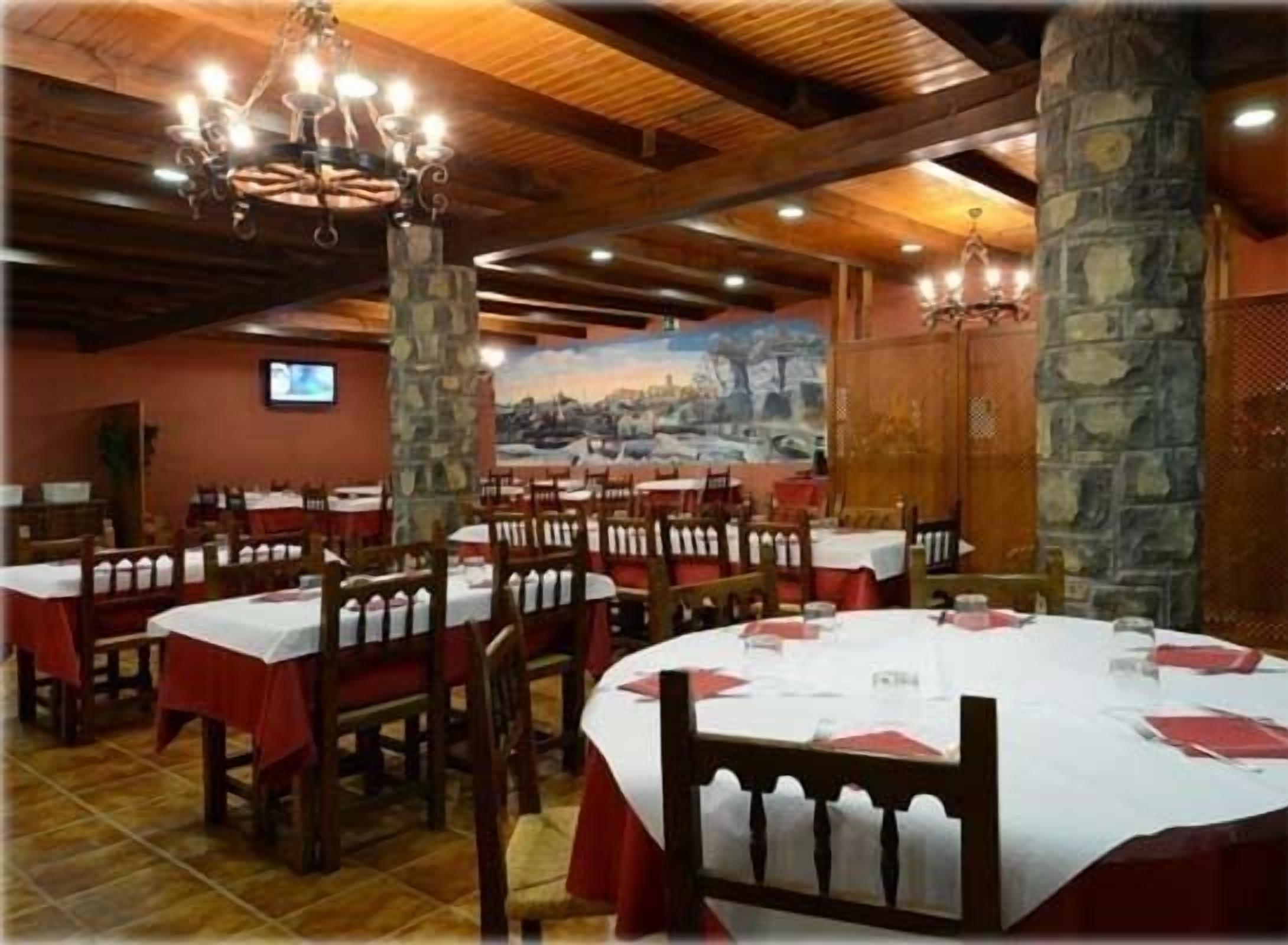 breakfast and dinner served