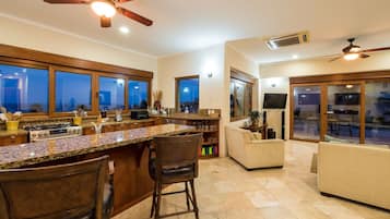 Área de sala de estar | Televisión de pantalla plana