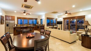 In-room dining - Casa Soleil (Cabo San Lucas)