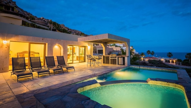 Outdoor pool - Casa Soleil (Cabo San Lucas)