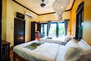 Ropa de cama de alta calidad y minibar 