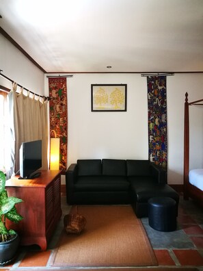 Paradise Suite with River View | Ropa de cama de alta calidad, minibar, caja fuerte y escritorio