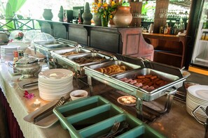 Colazione a buffet inclusa, servita tutte le mattine