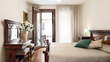 Apartemen Mewah, 2 kamar tidur | 2 kamar tidur, busa memori, meja kerja, dan ruang kerja ramah laptop