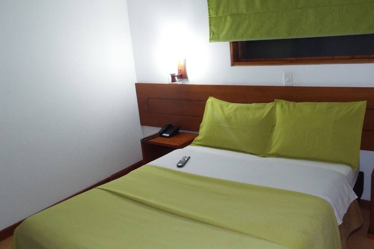 Desk, rollaway beds, free WiFi