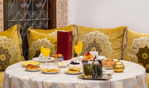 Petit déjeuner continental compris tous les jours