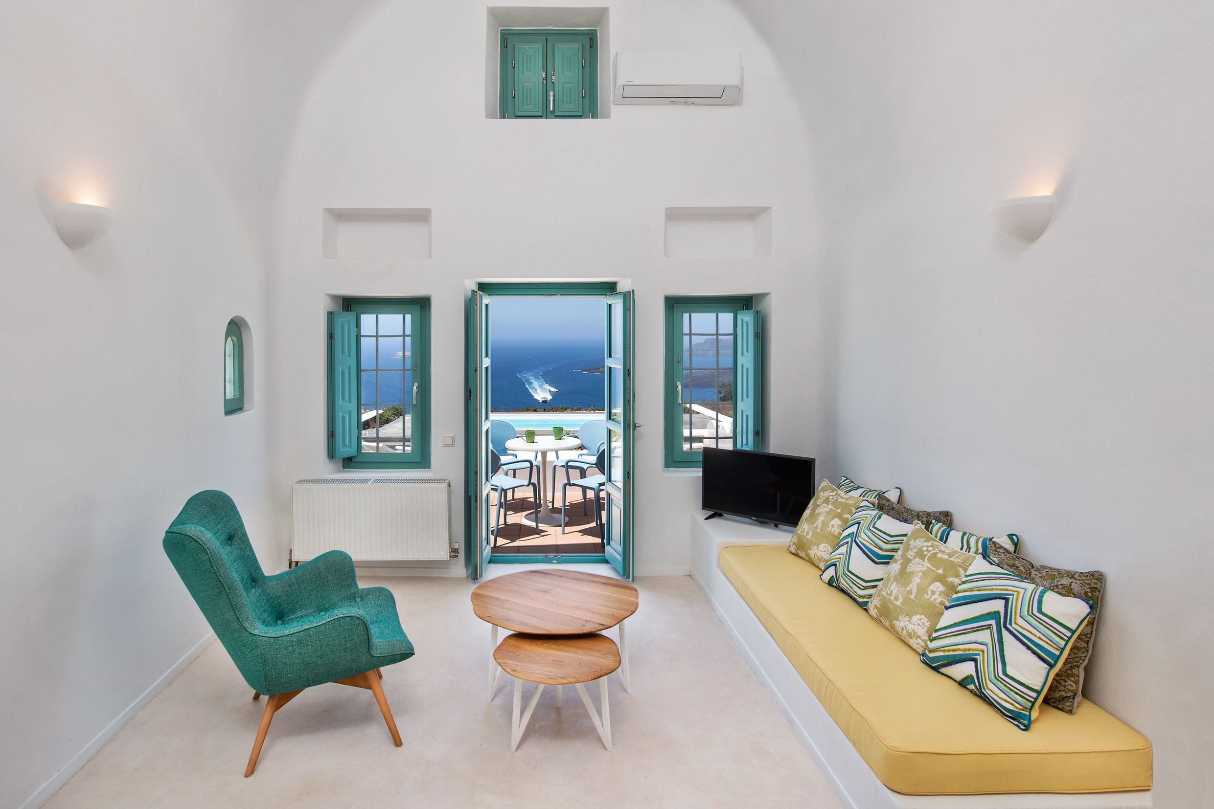 2 Bedroom Villa T, Private Pool Sea View | Oppholdsområde | Flatskjerm-TV