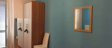 Apartment, 1 Bedroom | Room amenity