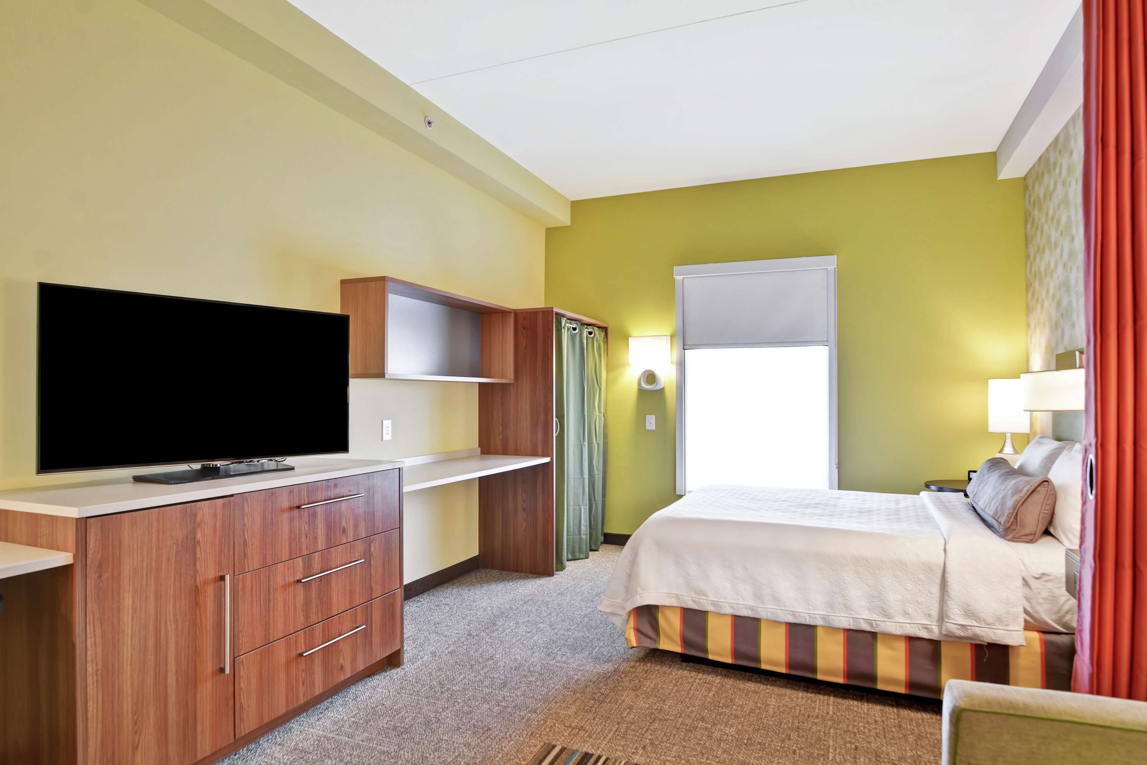 studio, 1 queen bed, accessible, bathtub | in-room safe, desk, laptop workspace, blackout curtains