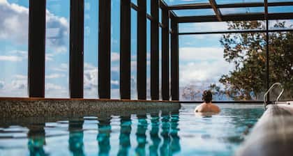 Hotel AWA Puerto Varas