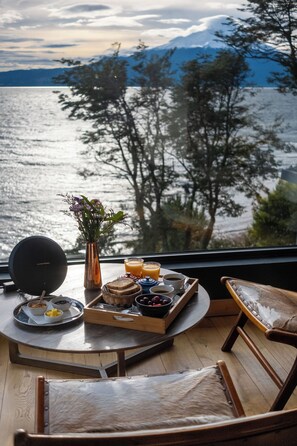 Gratis frukost med lokala rätter varje dag 