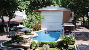 Outdoor pool, sun loungers