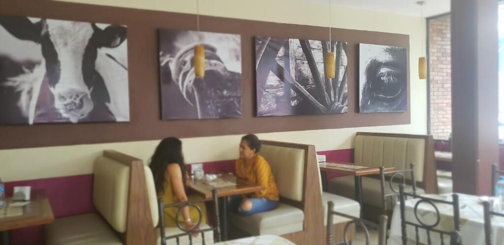 breakfast, lunch and dinner served