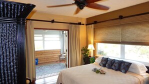 客房, 1 张特大床, 海洋景观, 海滨 (Heaven) | 高档床上用品、泰普尔床垫、客房内保险箱、熨斗/熨衣板