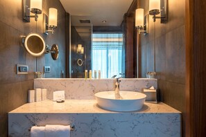 Rainfall showerhead, eco-friendly toiletries, hair dryer, bathrobes