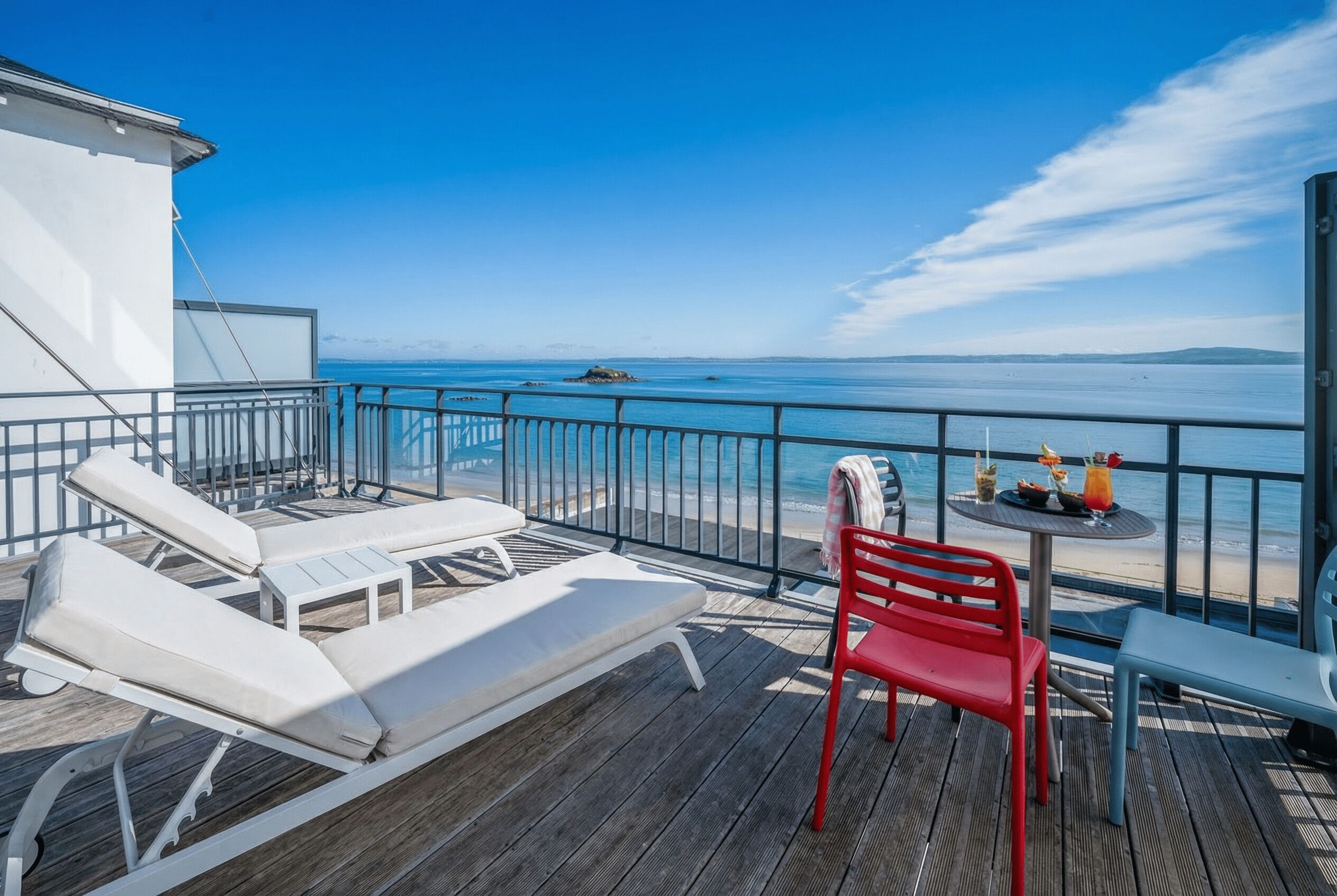 Premium Suite, Sea View | Premium bedding, in-room safe, desk, laptop workspace