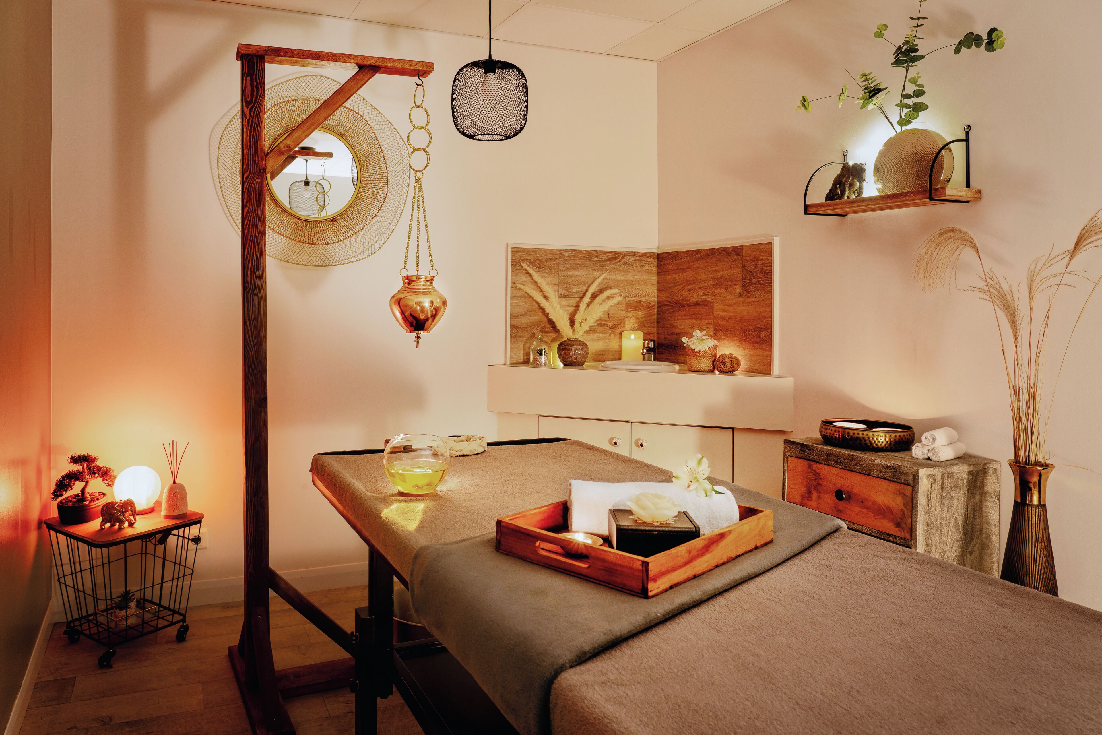 hot tub, turkish bath/hammam, body treatments, hydrotherapy