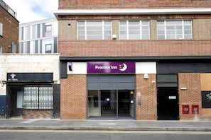 Exterior - Premier Inn London Brixton (London)