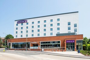 Exterior - Premier Inn Farnborough Town Centre (Farnborough)