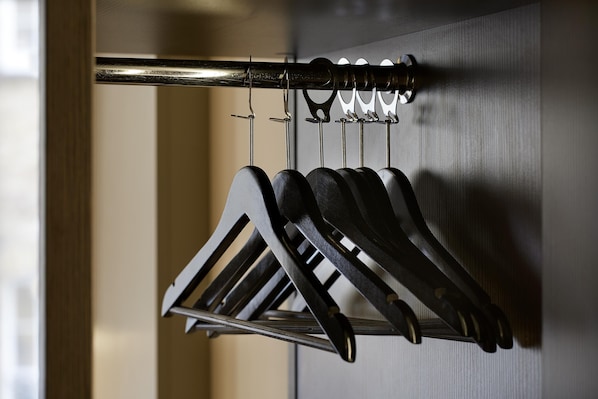 Room amenity - Premier Inn Farnham (Farnham)