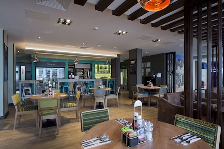 Restaurant. Premier Inn London Orpington