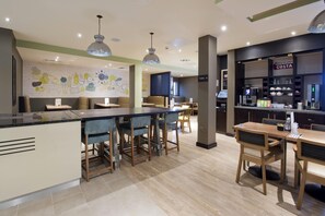 Restaurant - Premier Inn London Tottenham Hale (London)
