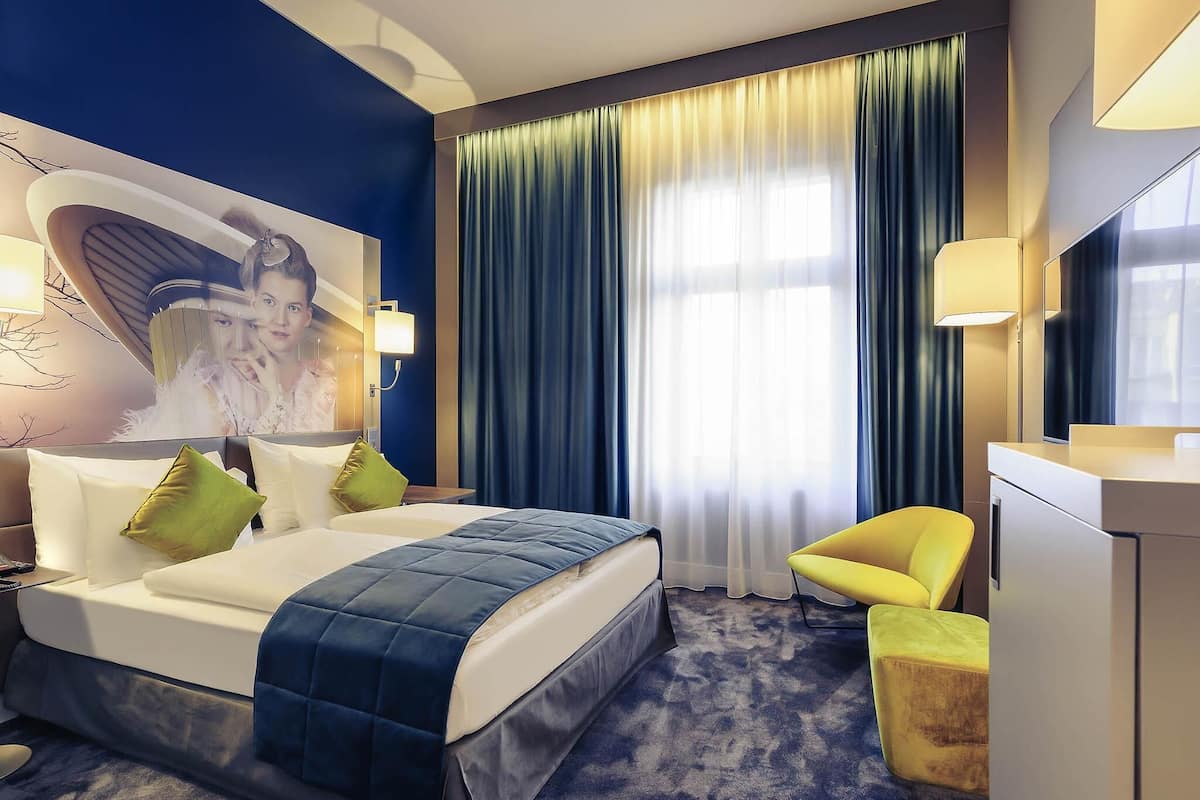 Allergiatestatut vuodevaatteet, minibaari, tallelokero huoneessa