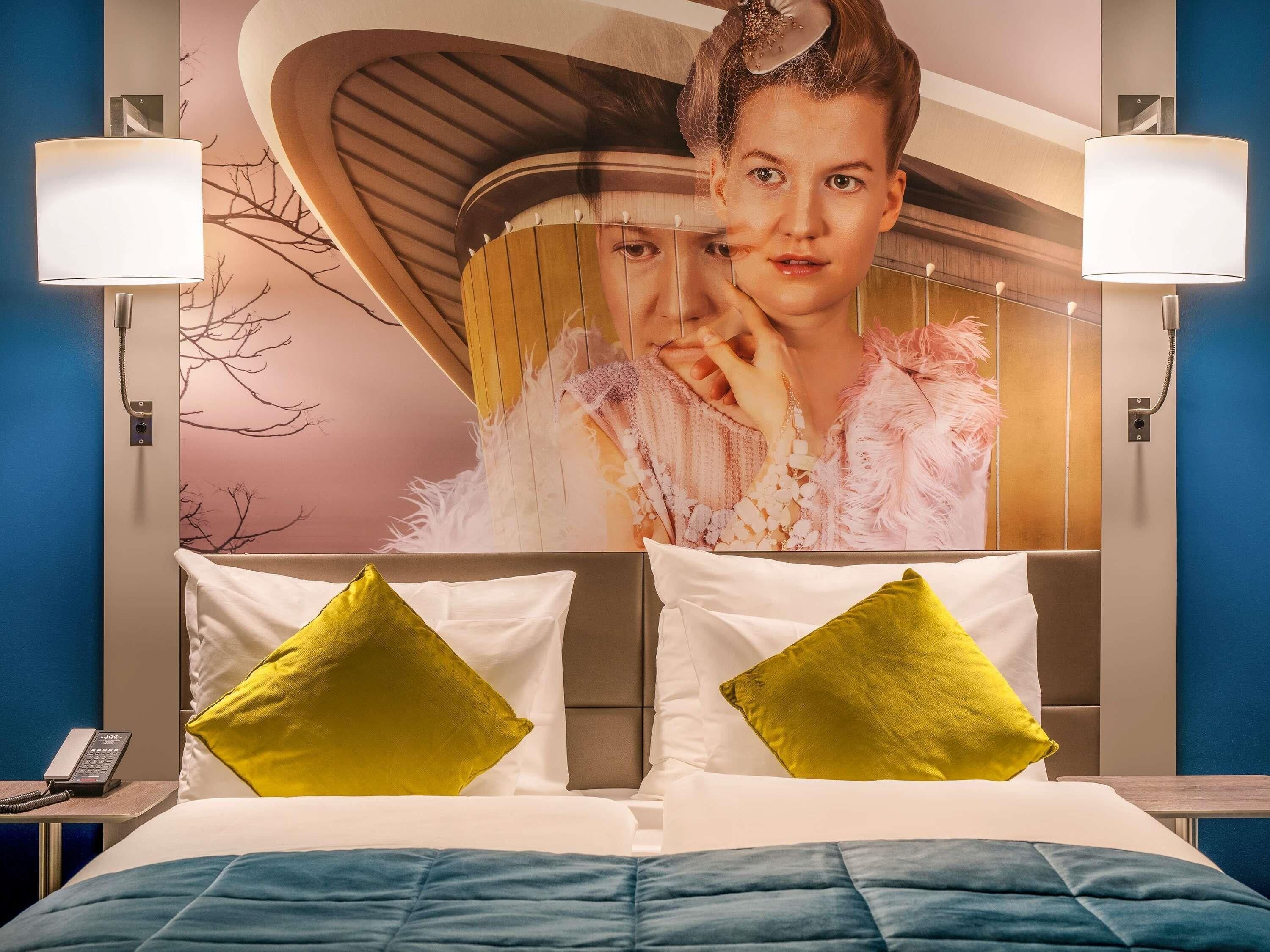 Seprai antialergi, minibar, brankas, dan didekorasi berbeda-beda