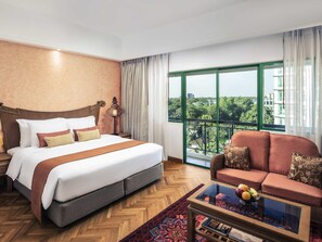 Studio, 1 Bedroom, Kitchenette (Balcony) | 1 bedroom, hypo-allergenic bedding, minibar, in-room safe