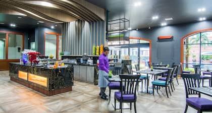 Mercure Yangon Kaba Aye
