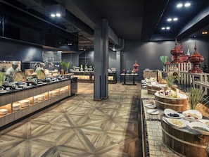 Aamiainen, lounas ja illallinen