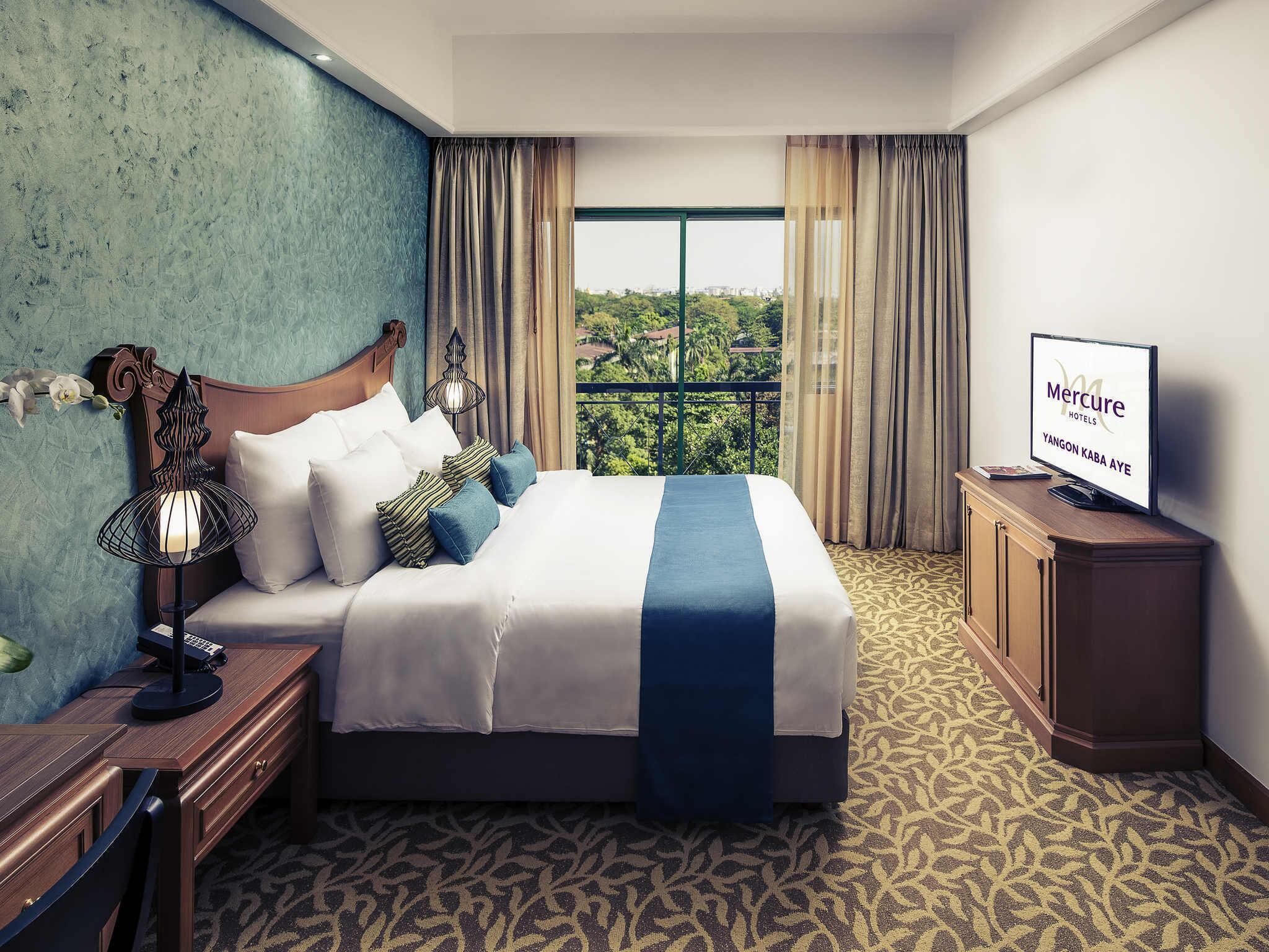 Ropa de cama hipoalergénica y minibar 