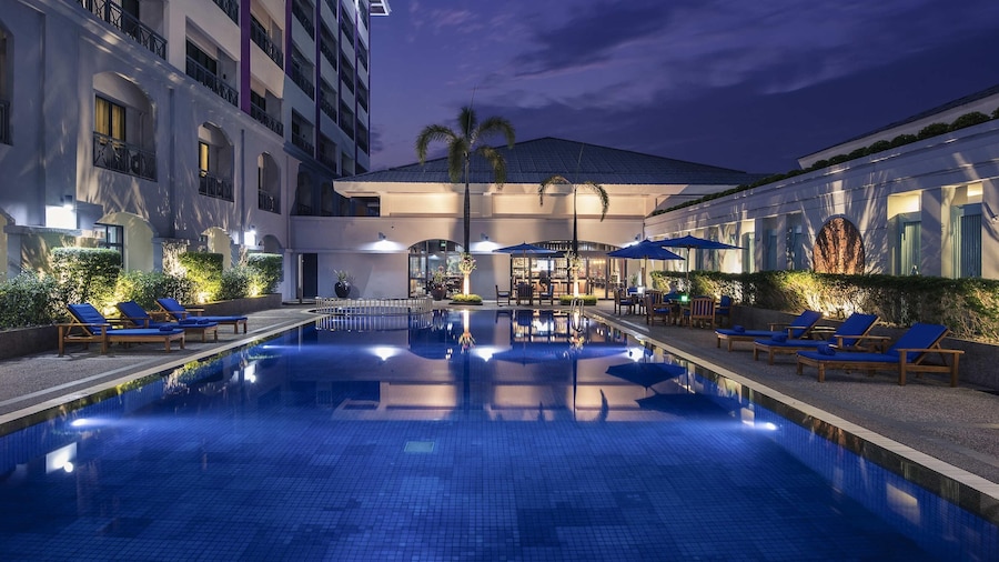 メルキュール ヤンゴン カバ エー