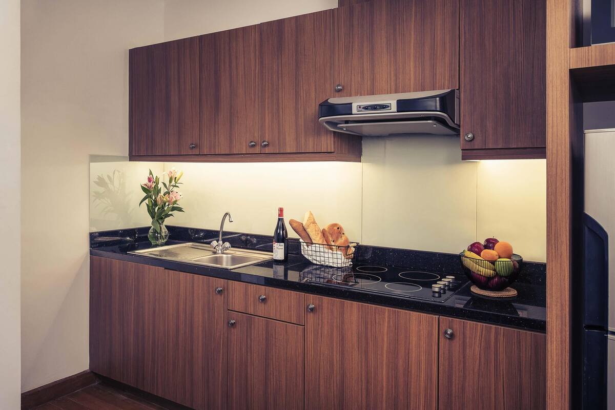 studio, 1 bedroom, kitchenette (balcony) | 1 bedroom, hypo-allergenic bedding, minibar, in-room safe