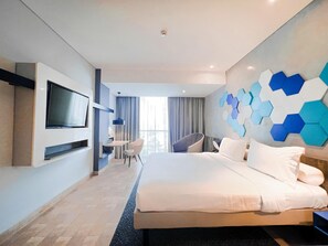 In-room safe, desk, rollaway beds, free WiFi - Ibis Styles Batam Nagoya (Batam)